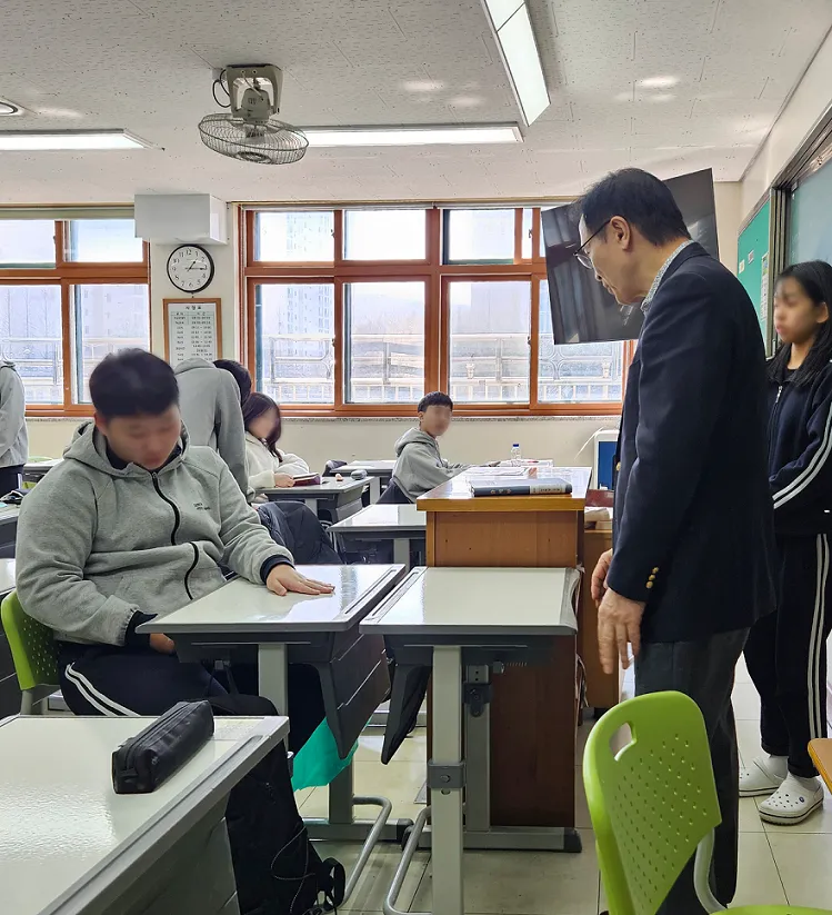임태희 경기도교육감 예비후보, “빽빽하게 교탁 앞까지 앉는 학생 없도록…과밀학급 해결하겠다”