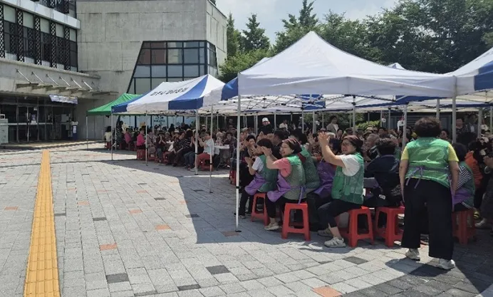 금촌3동 새마을회, ‘어르신 효잔치’ 개최