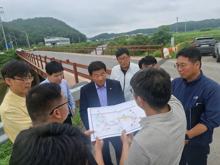 김순현 도의원, 오금교 가설교량 현장점검, 교통안전시설 개선