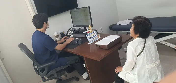 교하동 주민자치회 ‘무료 이동 진료’ 큰 호응
