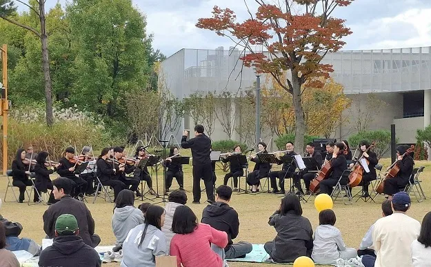 운정2동 주민자치회, 제2회 돗자리 음악회 개최
